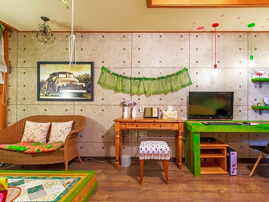 Casa Seorak Bed and Breakfast