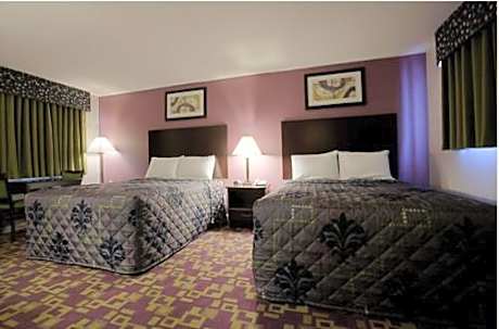 Queen Room with Two Queen Beds - Smoking