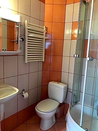 Studio (4 Adults)