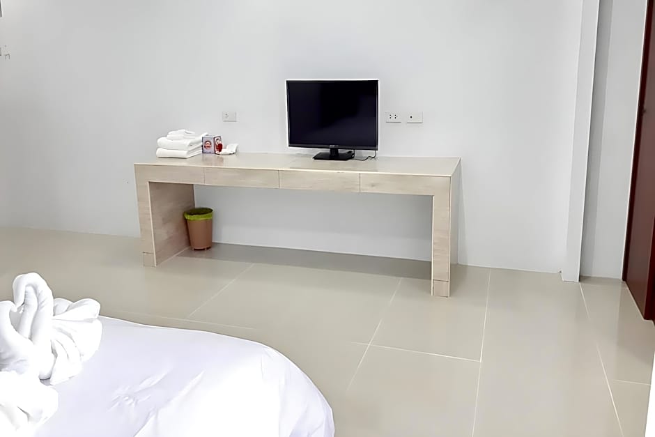 Nai Yang Place - Phuket Airport