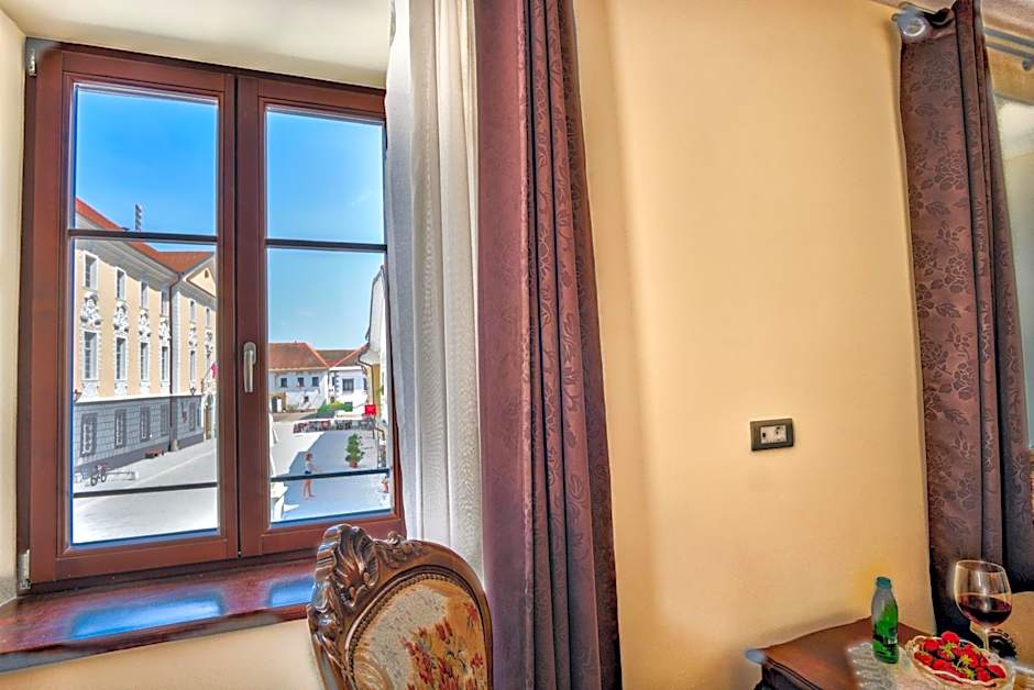 Hiša Linhart, Hotel & Restaurant