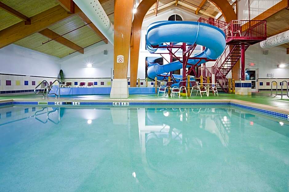 Holiday Inn Conference Ctr Marshfield by IHG