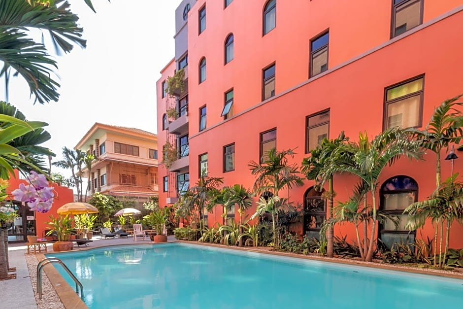 Baansuanprannok Hotel