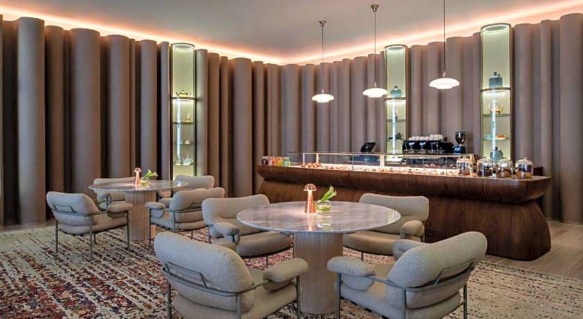 Abesq Doha Hotel & Residences, an IHG Hotel By IHG