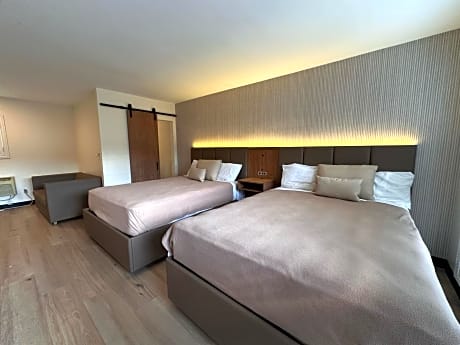 Double Queen Room