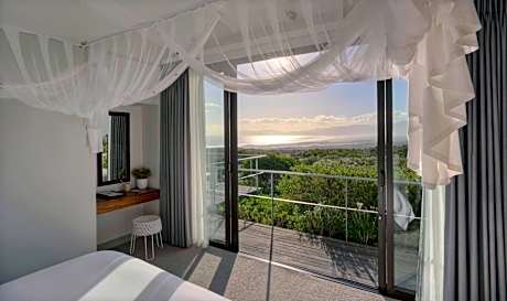 One Bedroom Luxury Suite (3 Adults) - Forest Lodge