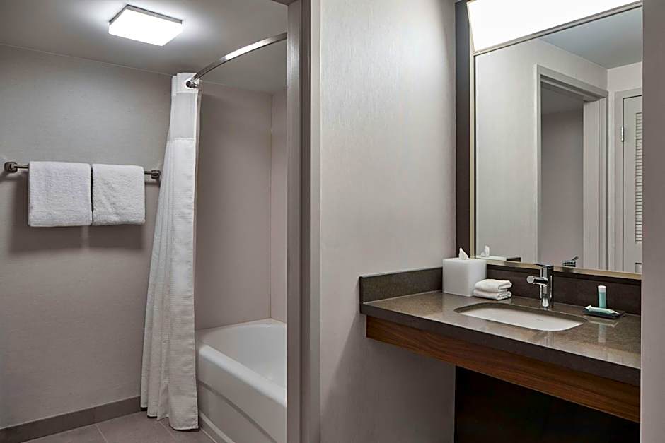 Courtyard by Marriott Providence Downtown