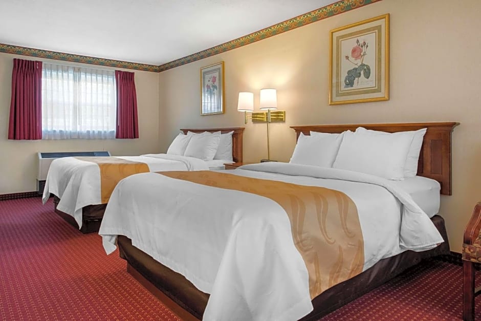 Quality Inn Breeze Manor – Breezewood, PA