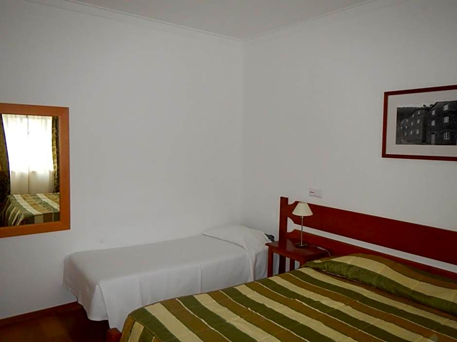 Photo 1 of 13 of 1 Extra Bed