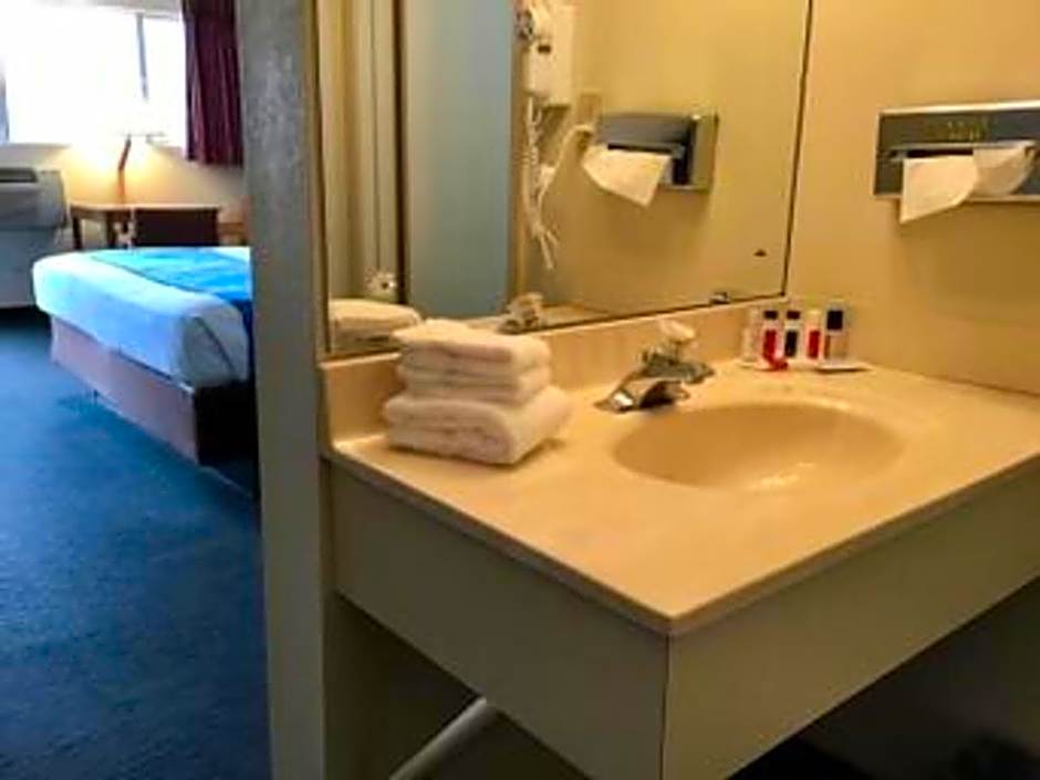 Travelodge by Wyndham Powell