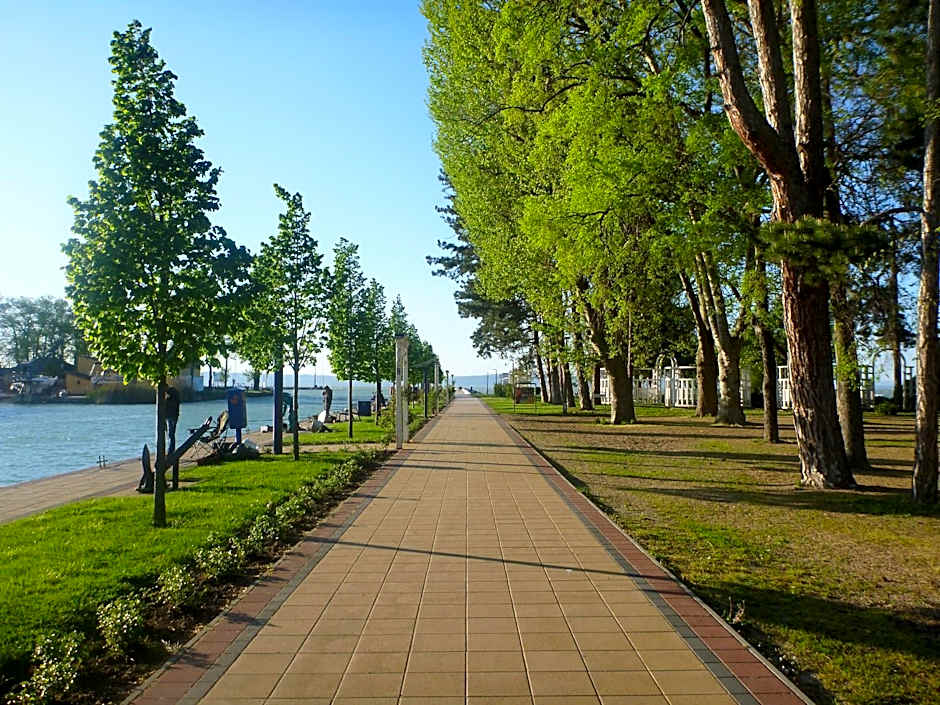CE Napfény Hotel