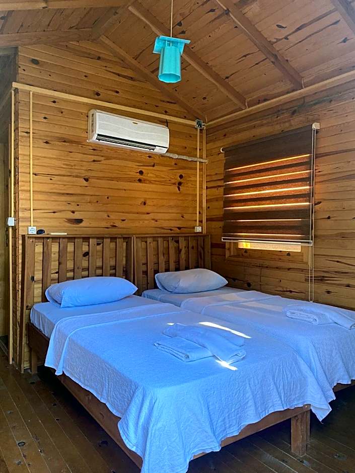 Naz Beach Bungalow Hotel in Antalya