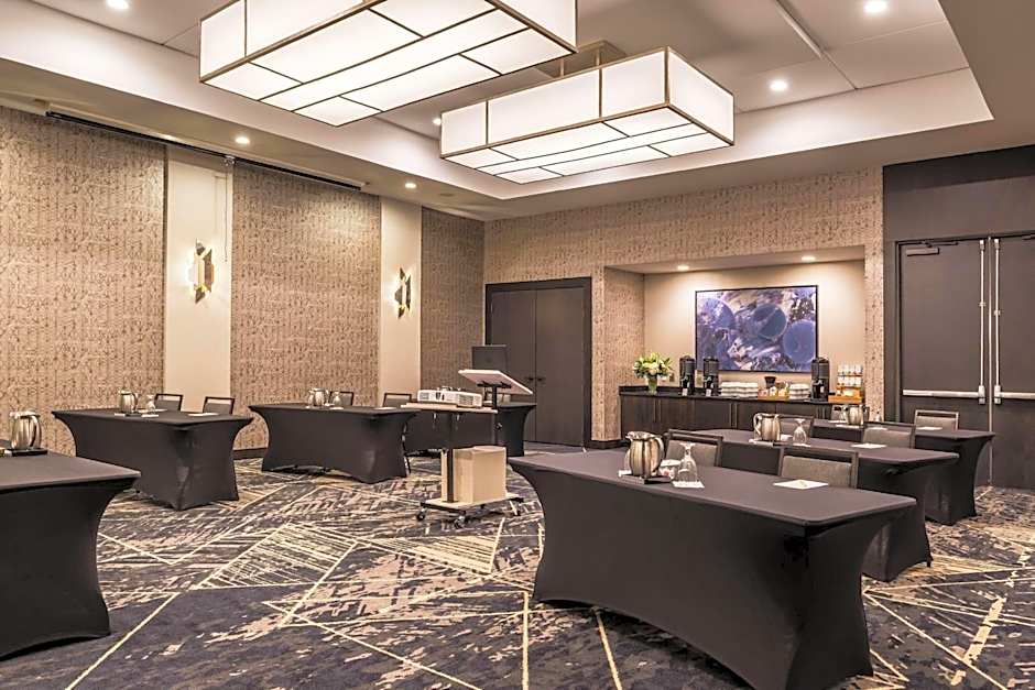 DoubleTree By Hilton Lafayette East