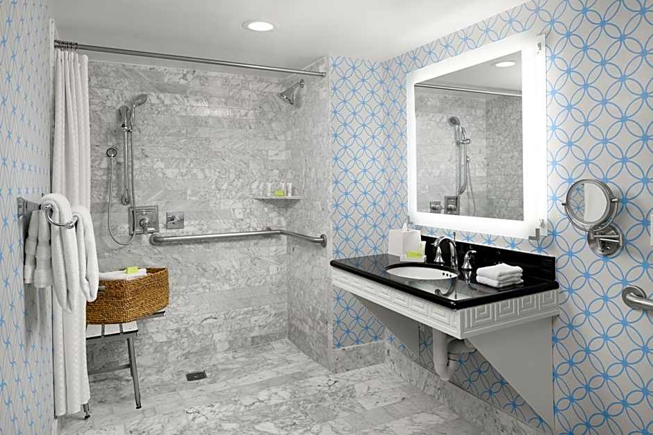 Hyatt Centric Delfina Santa Monica