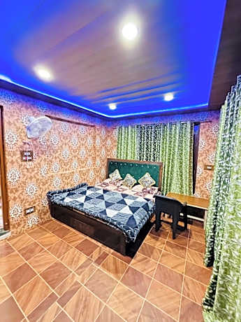 Triple Deluxe Room