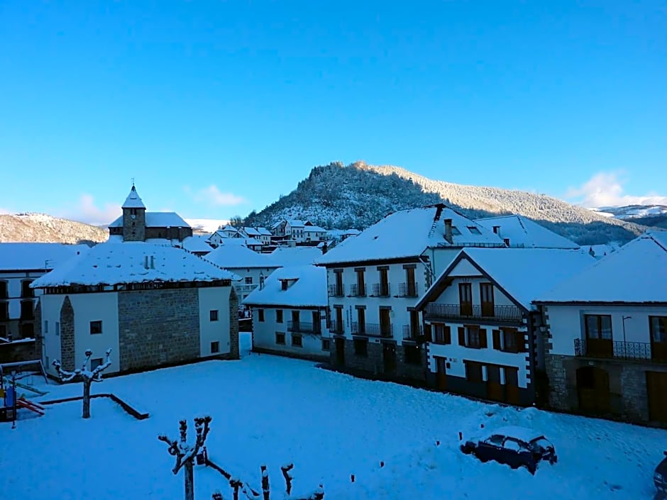 Hotel Rural Auñamendi