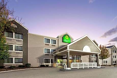 La Quinta Inn & Suites by Wyndham Cleveland Independence