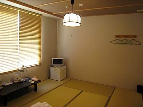 Japanese-Style Room