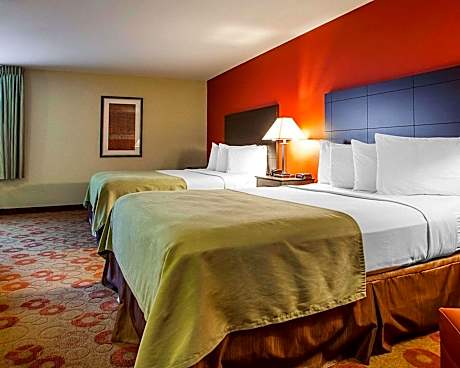 2 Queen Beds Suite Nonsmoking