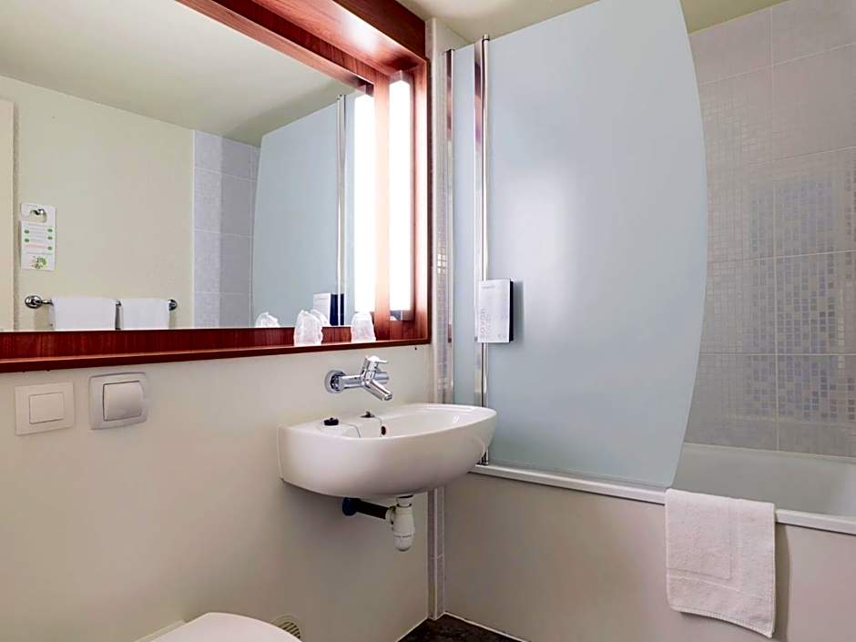 Hotel Campanile Saint-Malo  Saint-Jouan-Des-Guerets