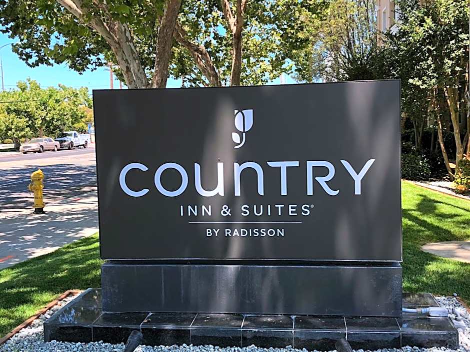 Country Inn & Suites by Radisson, San Jose International Airport, CA