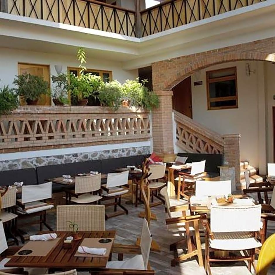 Casa Tsaya Boutique