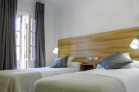 Hotel Restaurante Via Sevilla - Cadiz by MA 22 Puntos