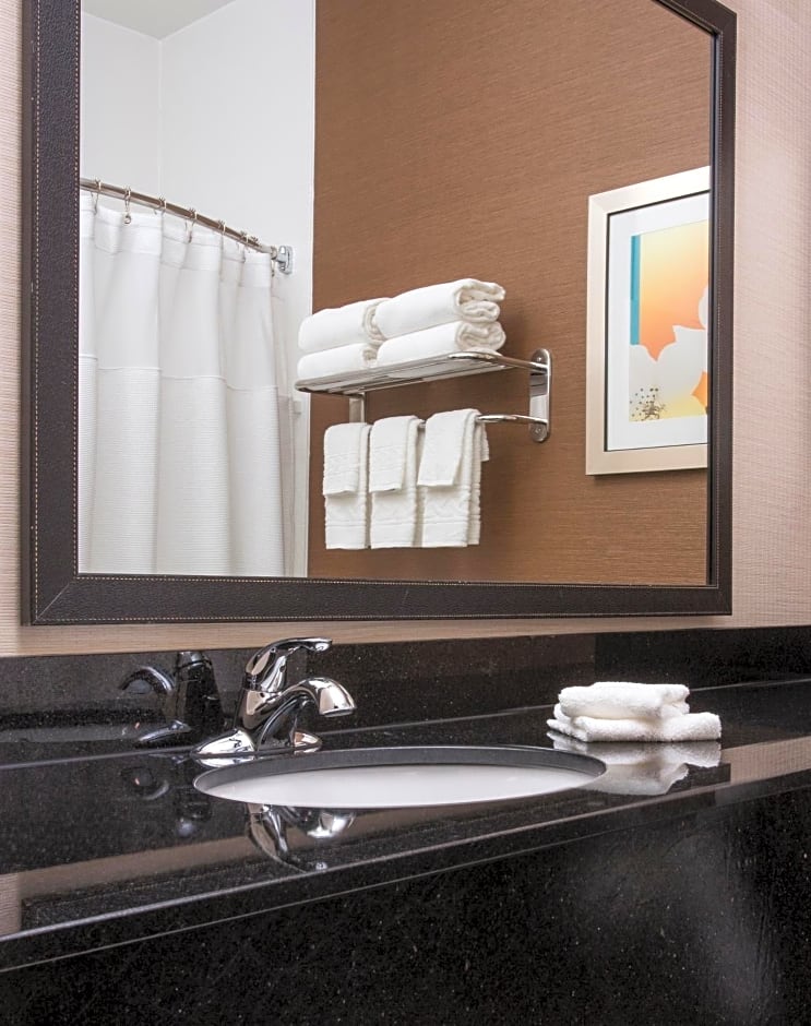 Fairfield Inn & Suites by Marriott Quincy