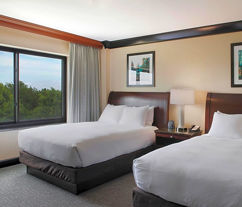 DoubleTree Suites by Hilton Bentonville