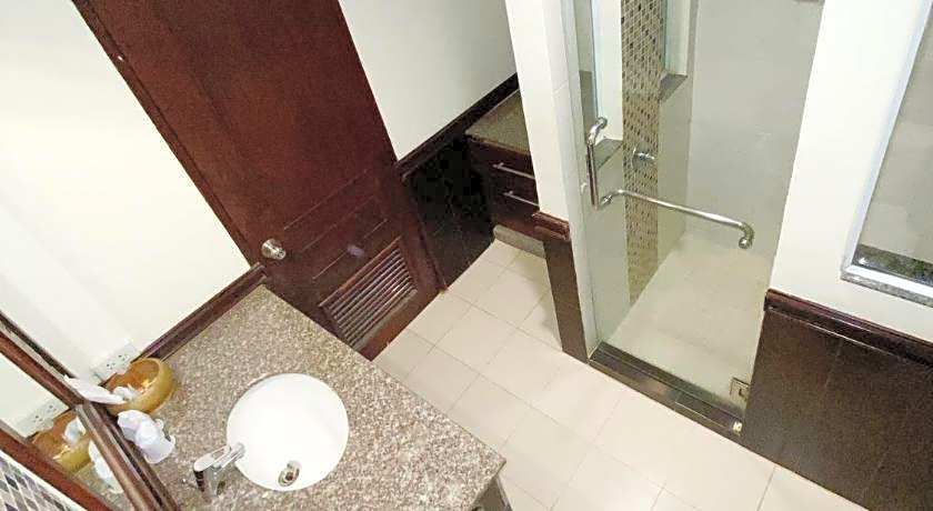 Arawan Riverside Hotel