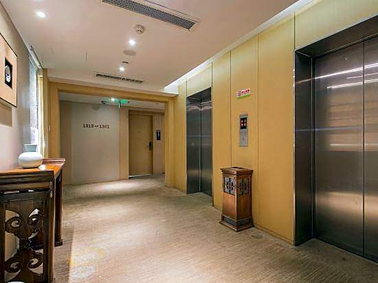 Tiangang Manfei Hotel (Ningbo Yinzhou Wanda Siming Road)