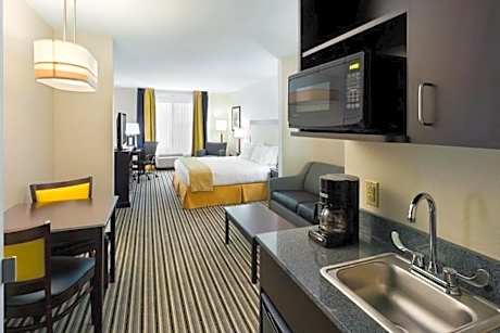 King Suite with Sofa Bed
