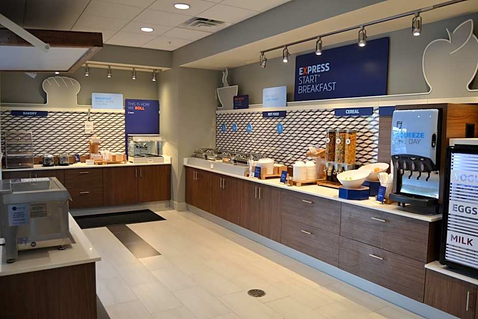 Holiday Inn Express & Suites Goodlettsville N Nashville By IHG