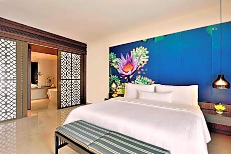 Presidential Suite, 2 Bedrooms, Lounge Access, Two way Airport Transfer