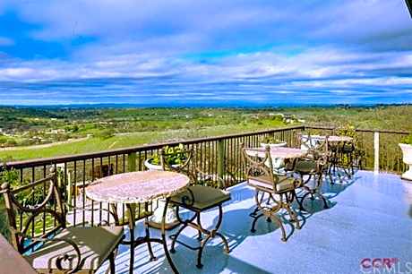 Chalet-Ensuite-Premium-Vineyard view-Hacienda de Suenos