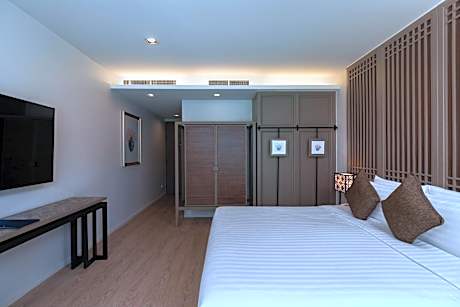 Deluxe Double Room with Balcony