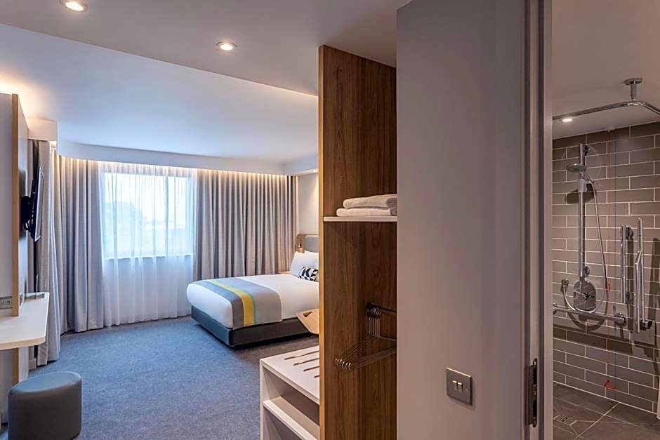 Holiday Inn Express Dublin-Airport By IHG