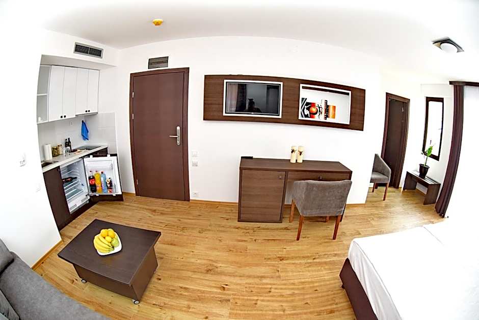 Photo 1 of 4 of Studio, Balcony