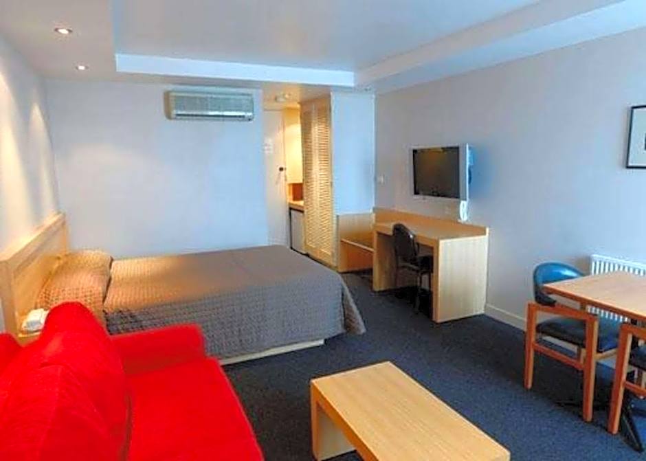 Richmond Henty Hotel