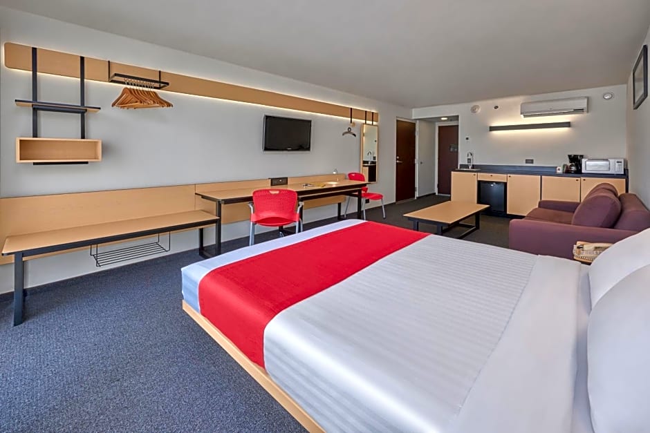 City Express by Marriott Querétaro Juríca