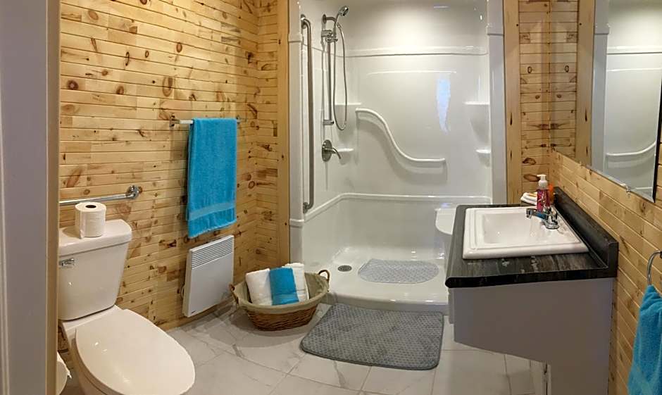 Raleigh Rooms & Taylor's Crafts