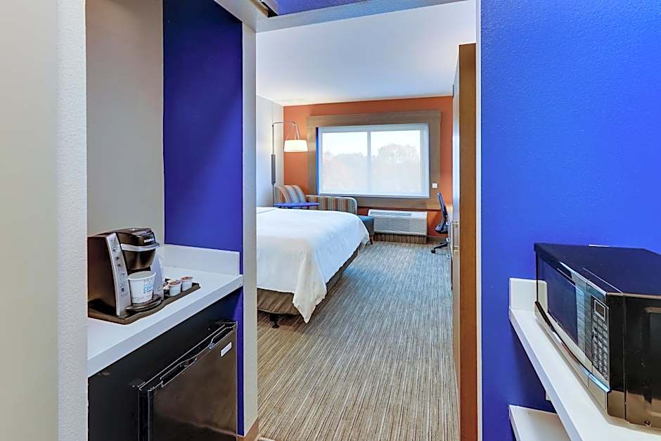 Holiday Inn Express & Suites Middletown - Goshen By IHG