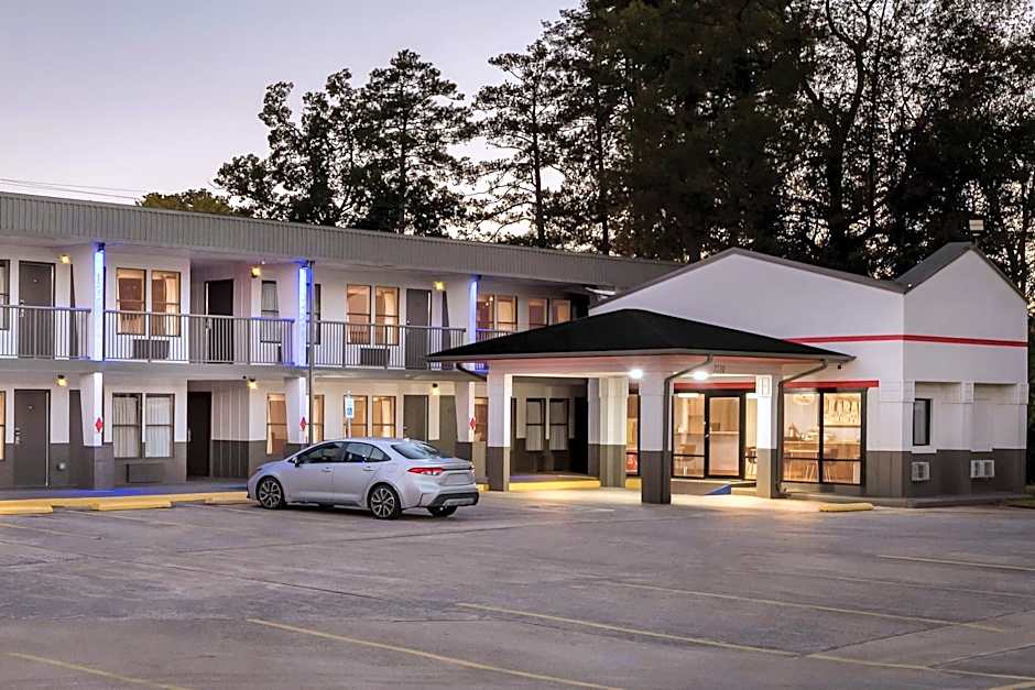 Super 8 by Wyndham Gadsden AL