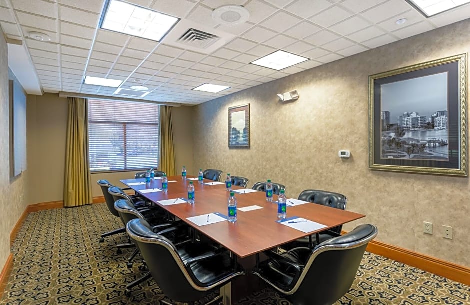 Holiday Inn Express & Suites Bradenton East-Lakewood Ranch, an IHG Hotel