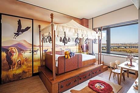 Themed Family Suite - 3 Bedrooms