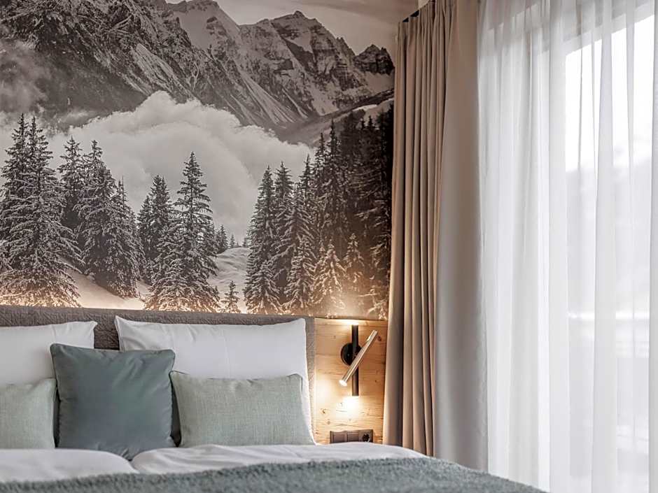 Leni Mountain Lodge