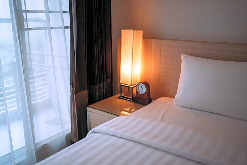 Classic Kameo Hotel & Services Apartment 