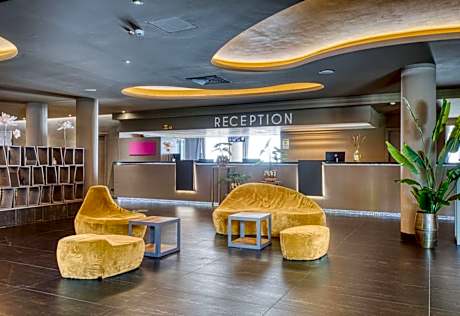 Le Domaine Oro, Series by Marriott