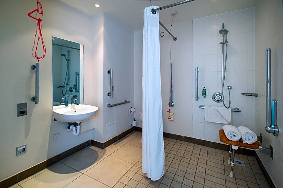 Holiday Inn Stevenage By IHG