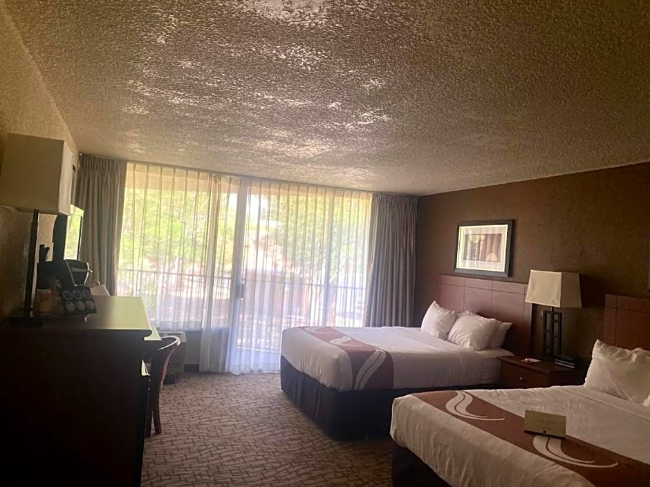 QUALITY INN VIEW OF LAKE POWELL - PAGE